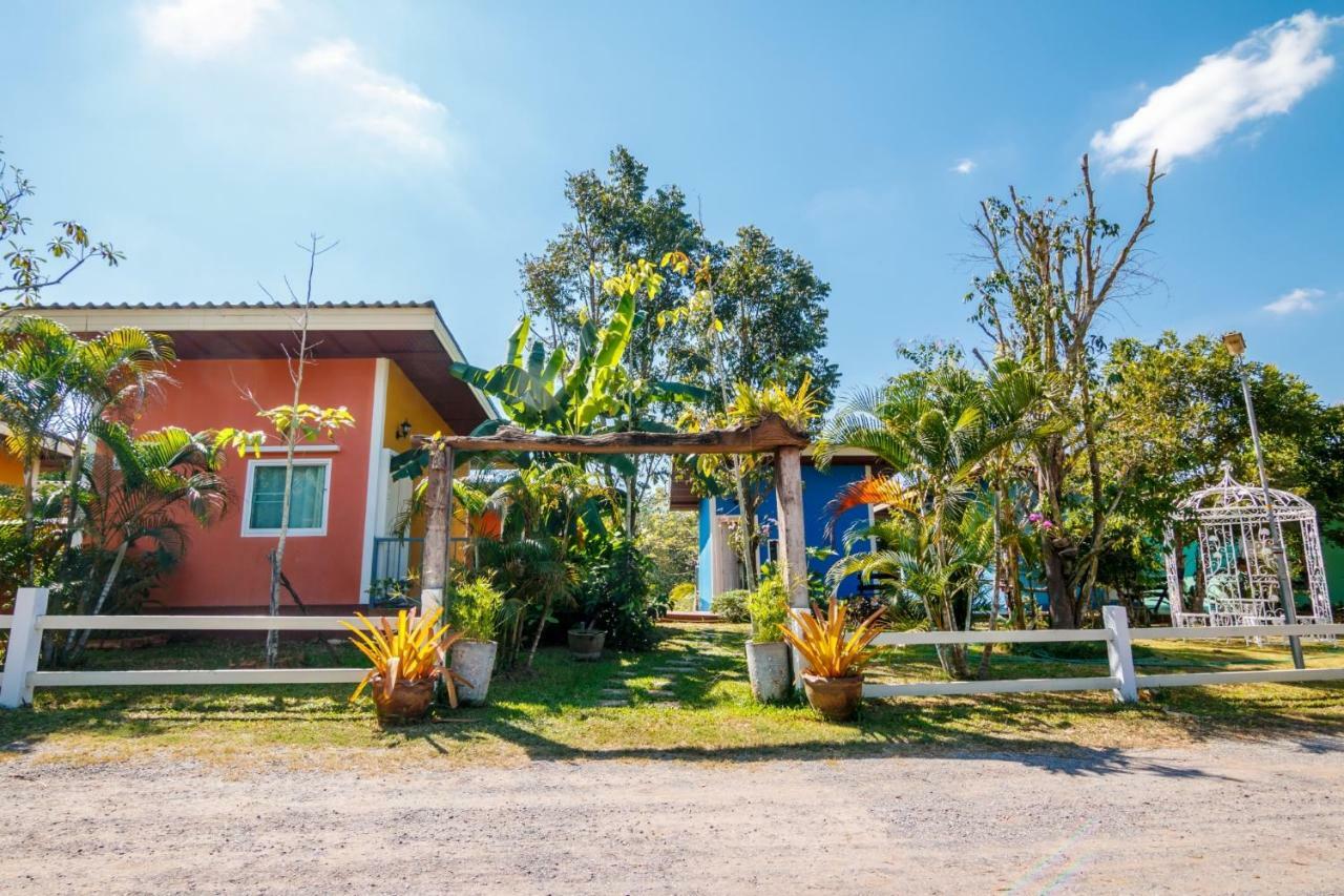 The Creek Villa Loei Exteriör bild